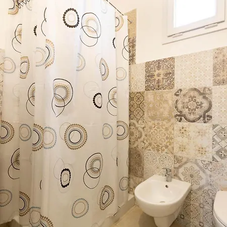 Holiday home Gioia By Salentovacanzeaffitti Torre Suda