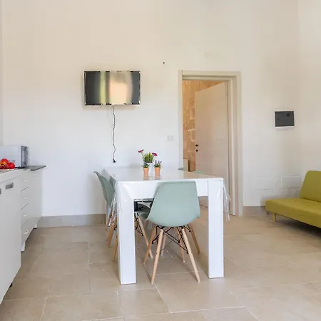 Holiday home Gioia By Salentovacanzeaffitti