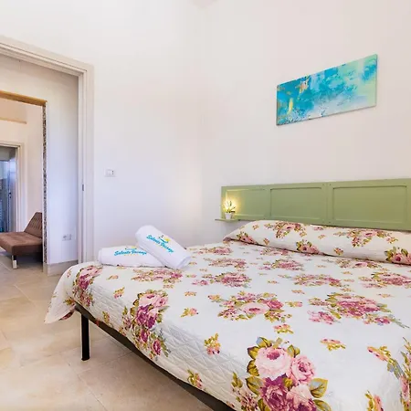 Holiday home Gioia By Salentovacanzeaffitti Torre Suda